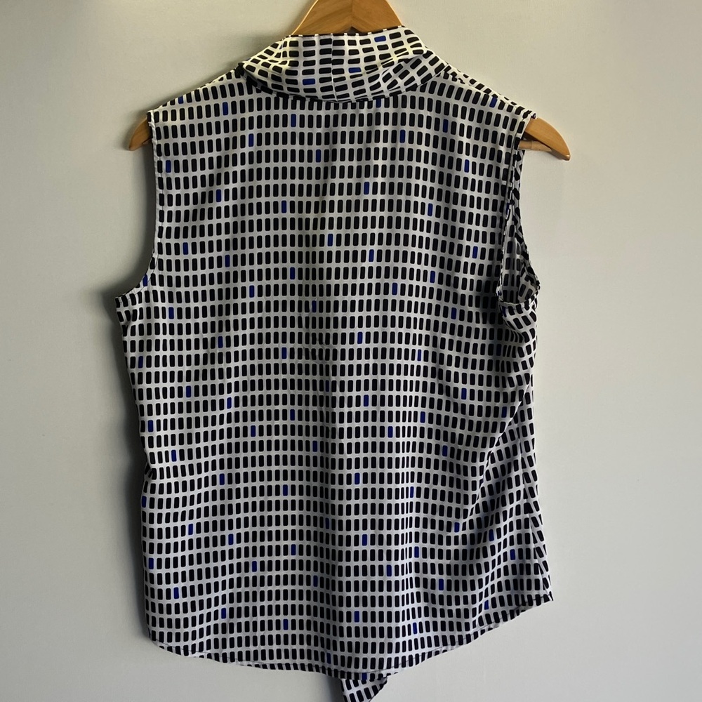 Calvin Klein Black and White Geometric Blouse - Picture 6 of 7